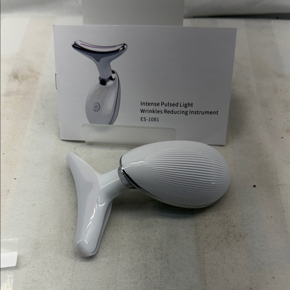 White‎ Wrinkles Reducing Instrument